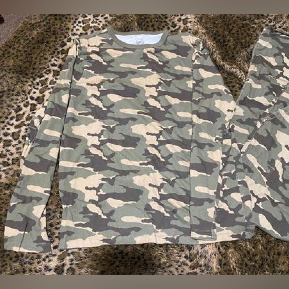 XXL Boys NEW Camouflage pants and shirt worn once. Matching set! PERFECT! 💚 - Picture 4 of 10